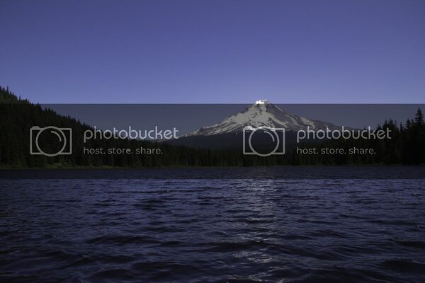 TrilliumLake-2.jpg